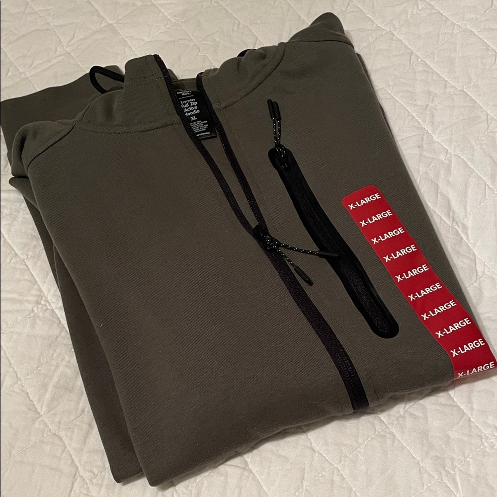 Men’s Olive Green Full Zip Hoodie in size XL with 2 side & 1 chest pockets, NWT